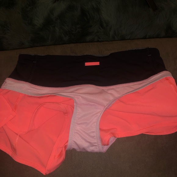 LULULEMON SPEED SHORT - Picture 3 of 3